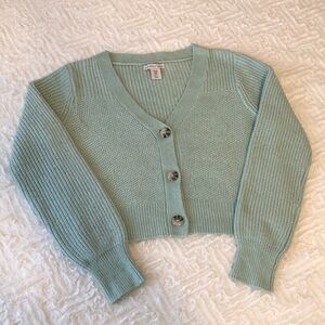 Sincerely Jules Cropped Three Button V-Neck Cardigan Sweater in Mint Green, M.